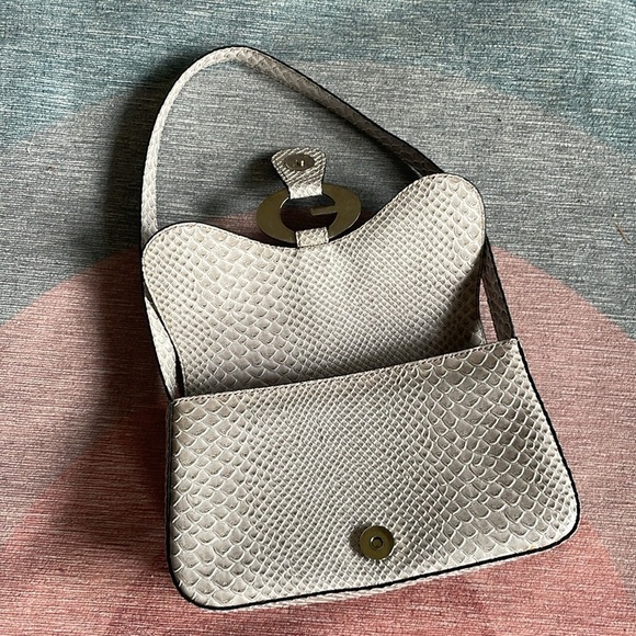 Guess Snakeskin Y2K 90s Shoulder Purse - Picture 10 of 16